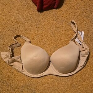 Victoria's Secret Tan Full Coverage Bra with Adjustable Straps and Seamless Cups